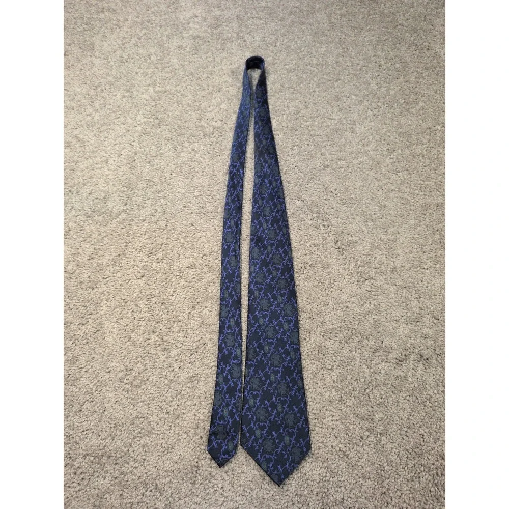 Sinsabang Mens Navy Blue Purple Ornate Scroll‎ Medallion 100% Pure Silk Necktie